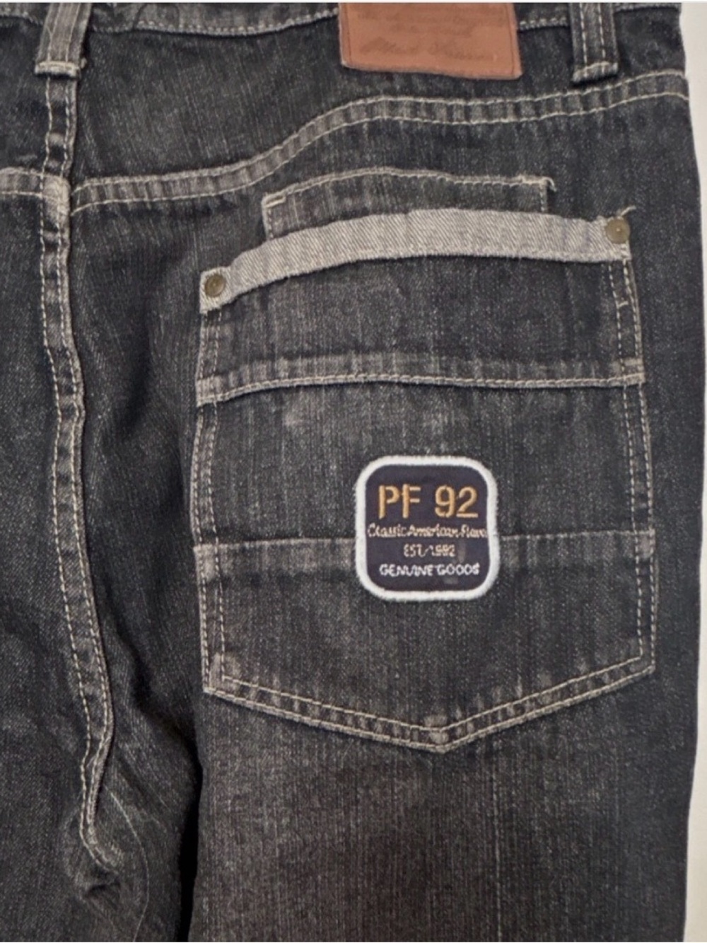 American Eagle Outfitters Black Washed Relaxed Jeans - Picture 5 of 10